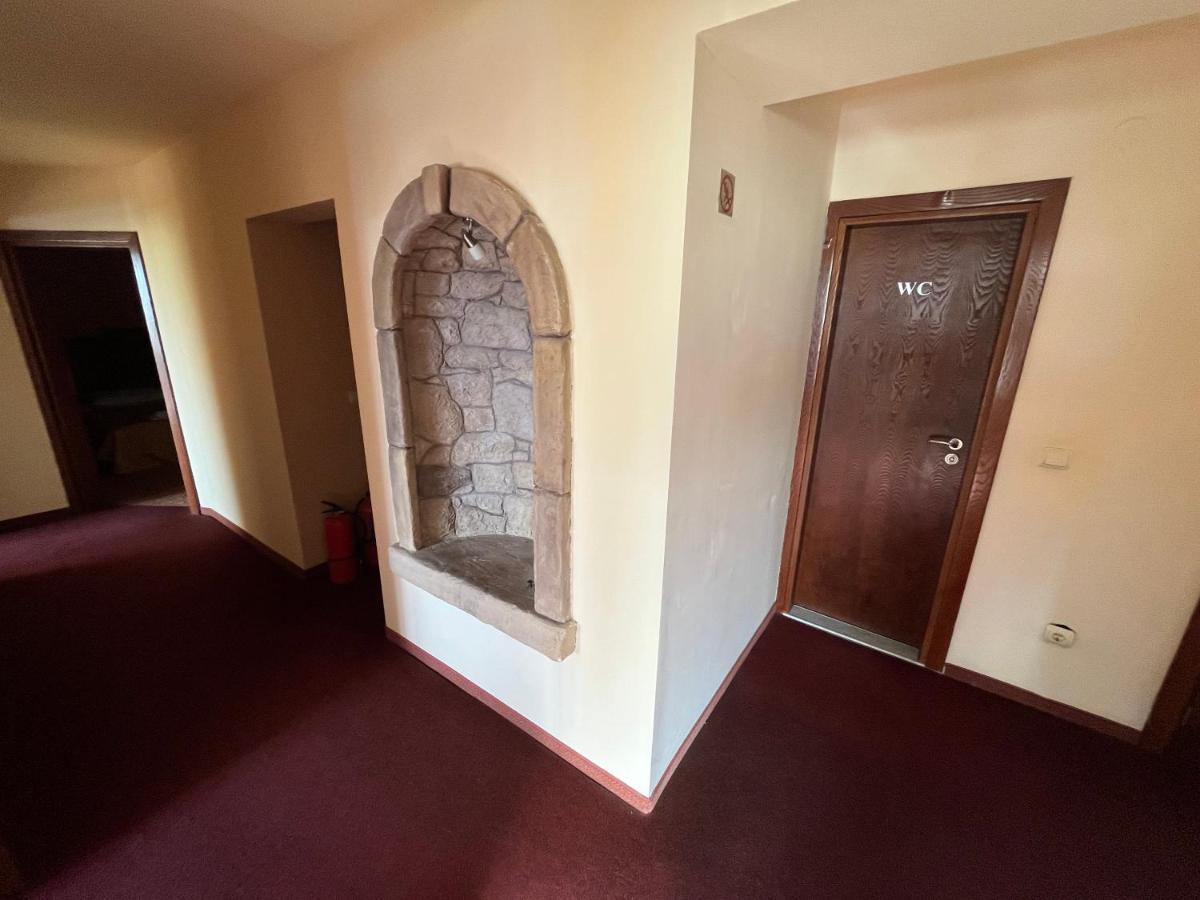 Hotel Bolyari Veliko Turnovo Bagian luar foto
